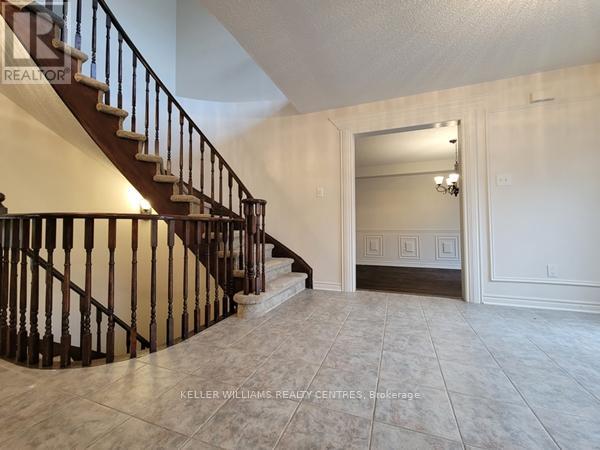 19 Northview Crescent, Barrie, Ontario  L4N 9T4 - Photo 7 - S12927108