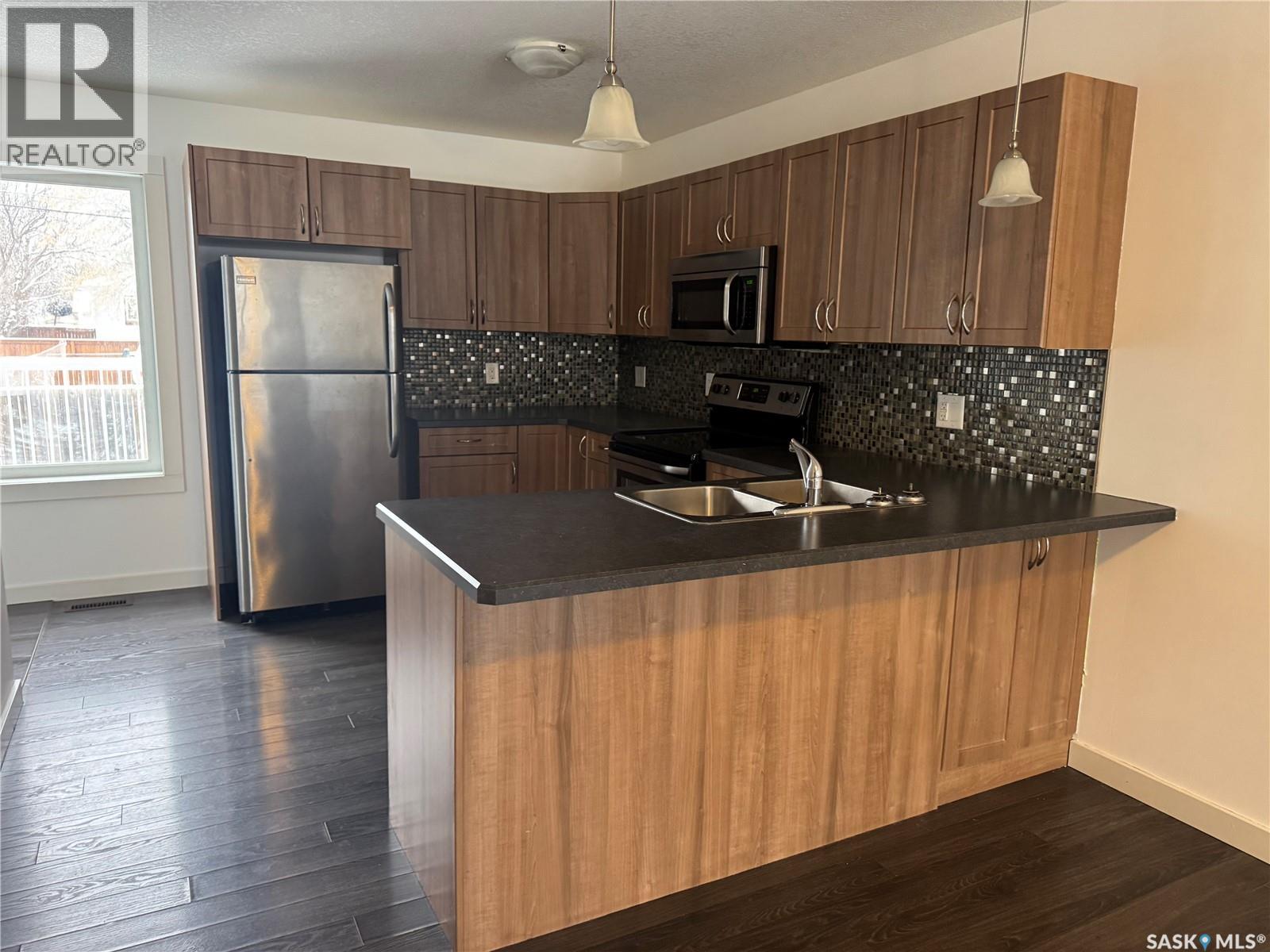 527 Alexandra Street, Weyburn, Saskatchewan  S4H 1R7 - Photo 10 - SK031225