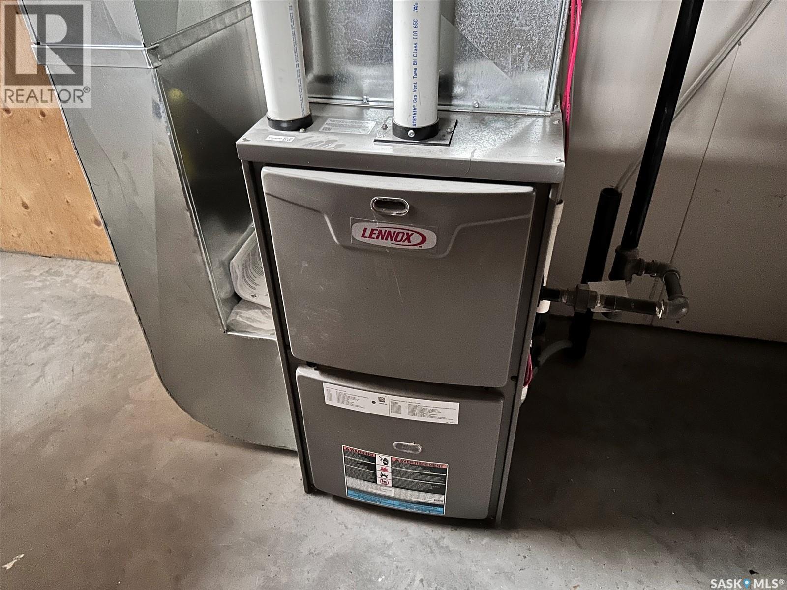 527 Alexandra Street, Weyburn, Saskatchewan  S4H 1R7 - Photo 23 - SK031225