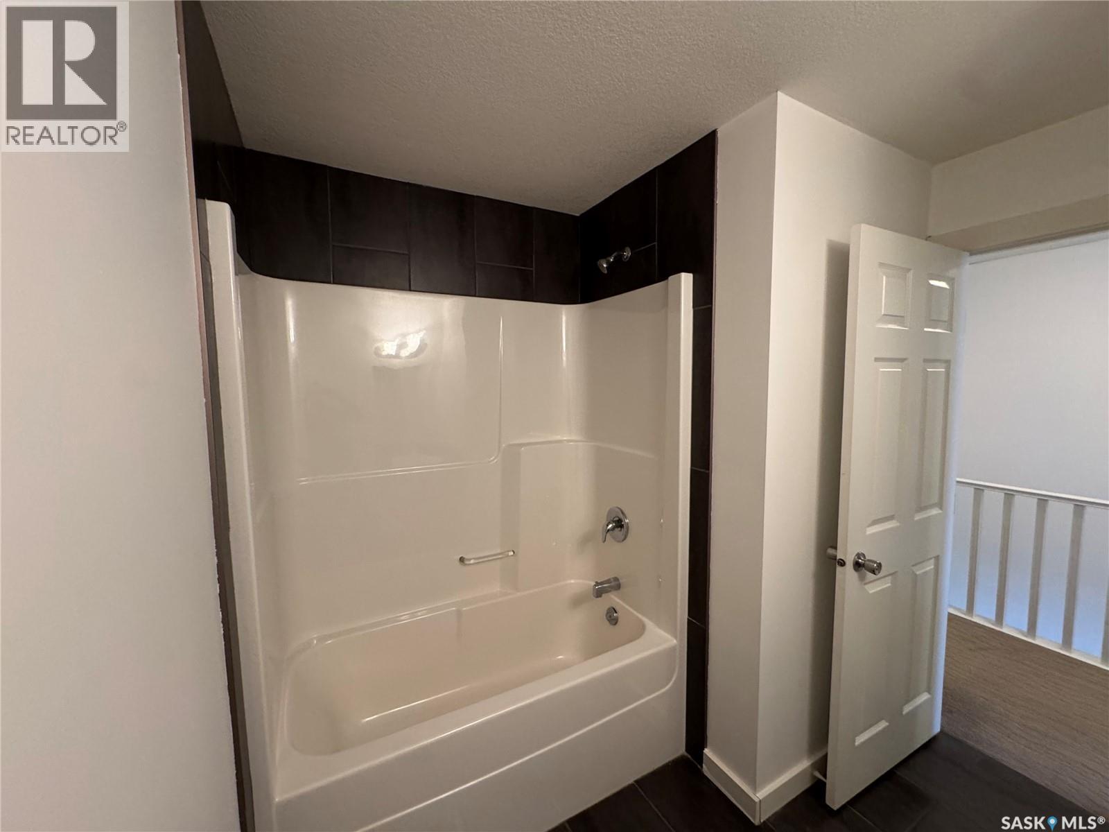 527 Alexandra Street, Weyburn, Saskatchewan  S4H 1R7 - Photo 24 - SK031225