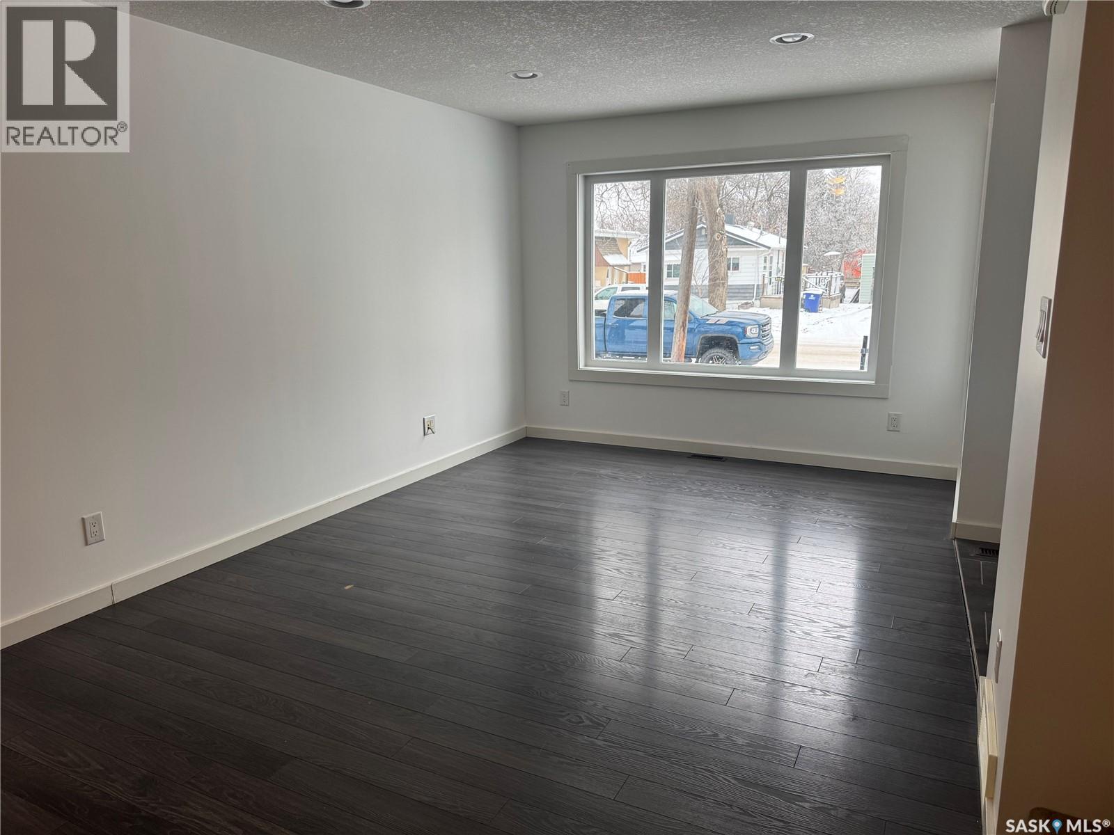 527 Alexandra Street, Weyburn, Saskatchewan  S4H 1R7 - Photo 7 - SK031225