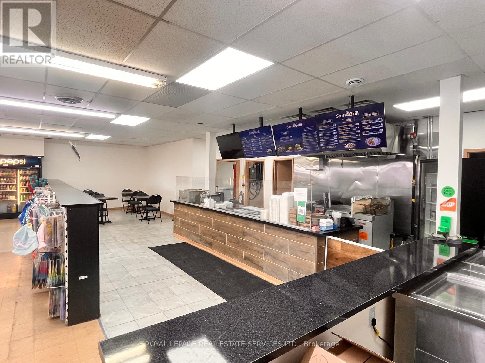 434 Lake Street, St. Catharines, Ontario  L2N 4H4 - Photo 3 - X12897416