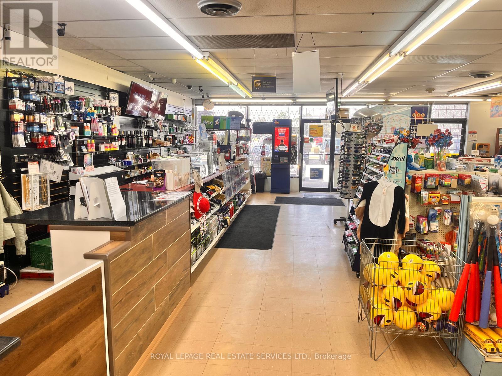 434 Lake Street, St. Catharines, Ontario  L2N 4H4 - Photo 8 - X12897416