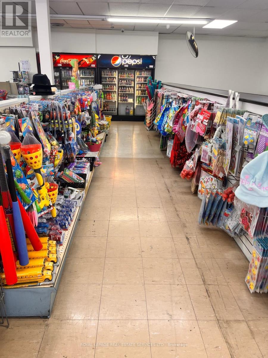 434 Lake Street, St. Catharines, Ontario  L2N 4H4 - Photo 9 - X12897416