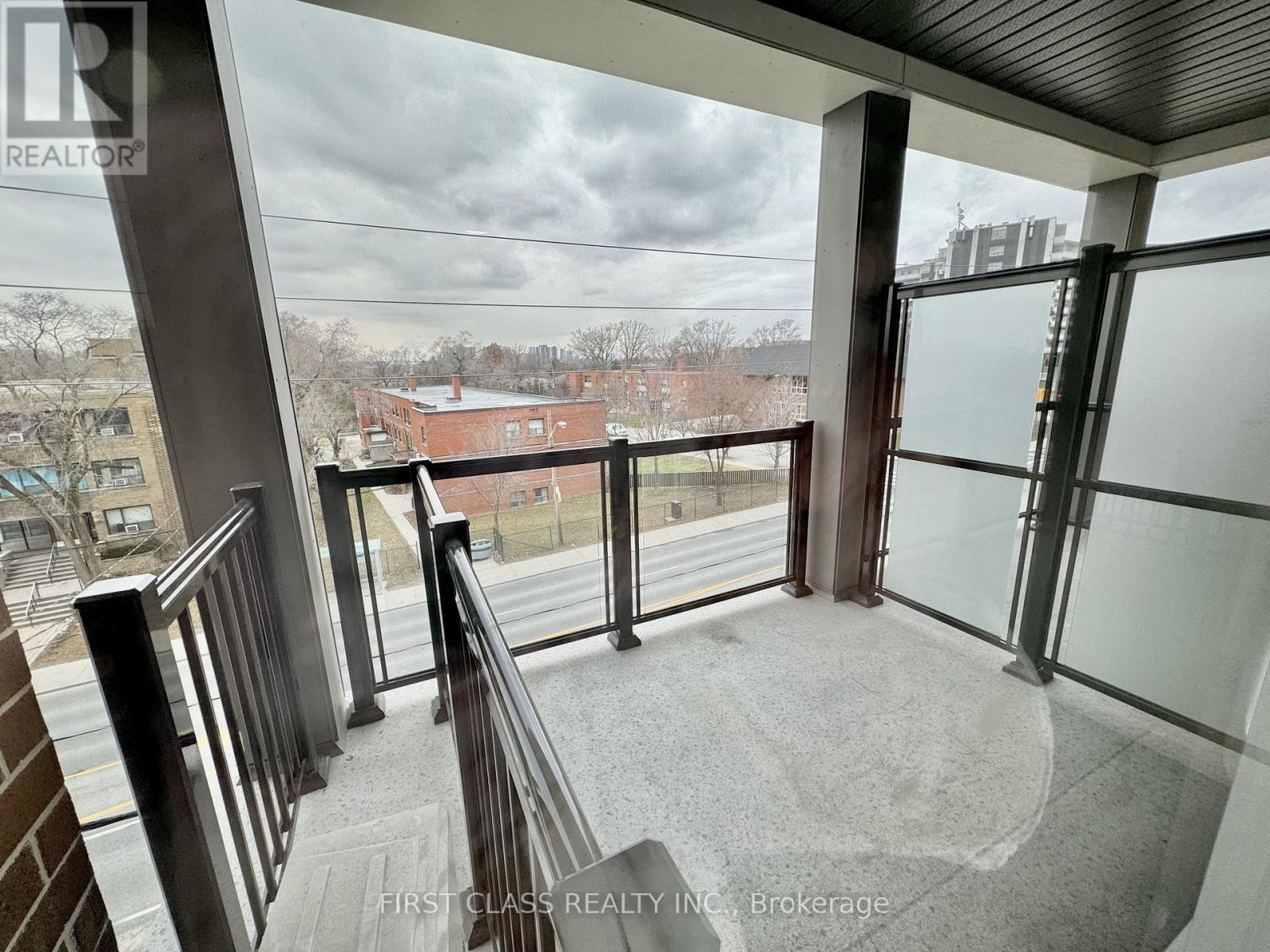 301 - 165 Canon Jackson Drive, Toronto, Ontario  M6M 2G1 - Photo 6 - W12927102