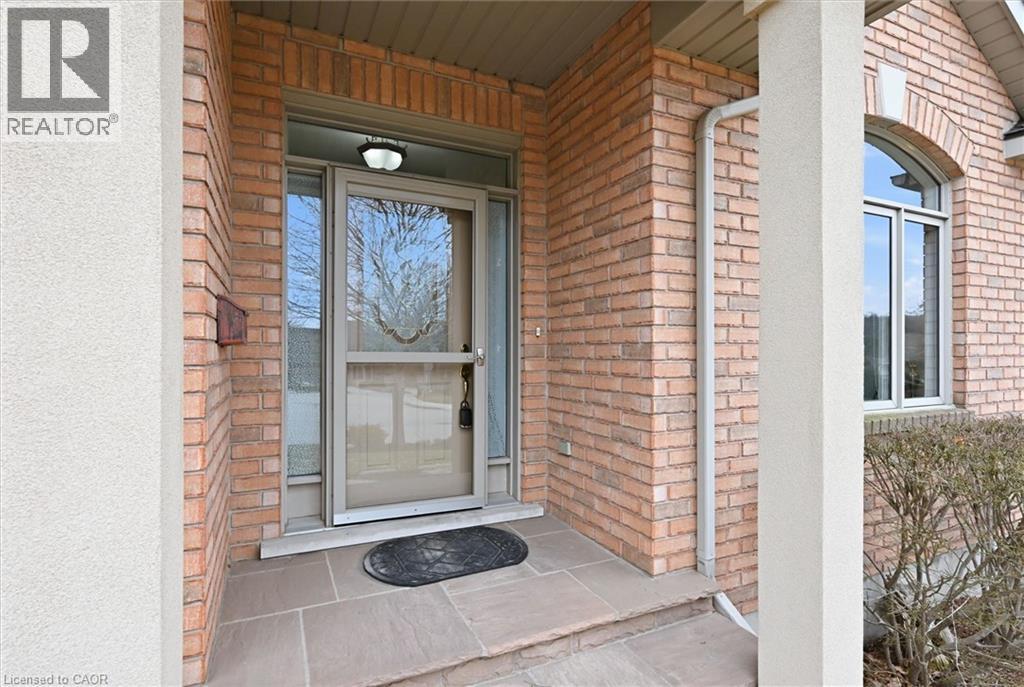 28 Wainwright Boulevard, Dundas, Ontario  L9H 7N5 - Photo 8 - 40815243