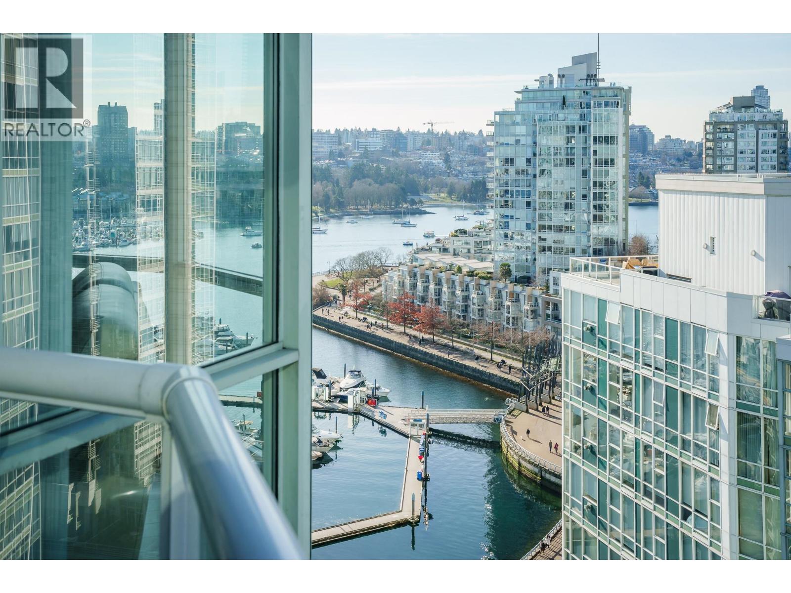 1906 1077 MARINASIDE CRESCENT, Vancouver, British Columbia