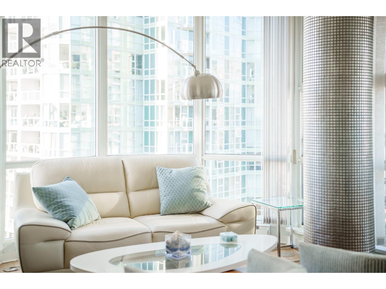 1906 1077 Marinaside Crescent, Vancouver, British Columbia V6Z 2Z5 - Photo 3 - R3083547