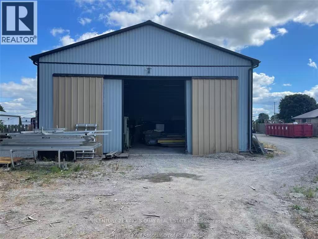 740 Gillard Street, Chatham-Kent, Ontario  N8A 4Z5 - Photo 4 - X12927106