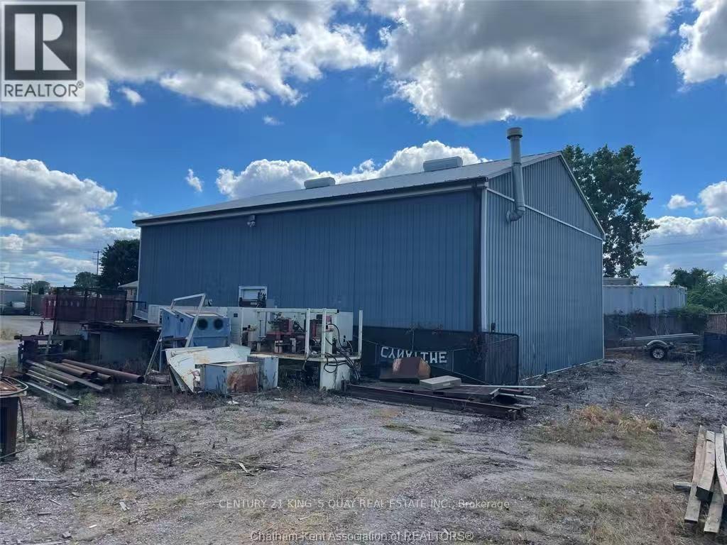 740 Gillard Street, Chatham-Kent, Ontario  N8A 4Z5 - Photo 5 - X12927106