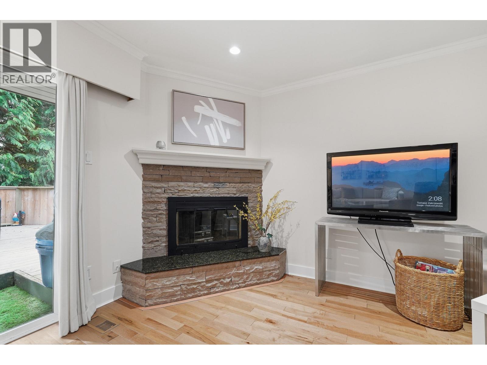 2329 Mountain Highway, North Vancouver, British Columbia  V7J 2N2 - Photo 8 - R3103882