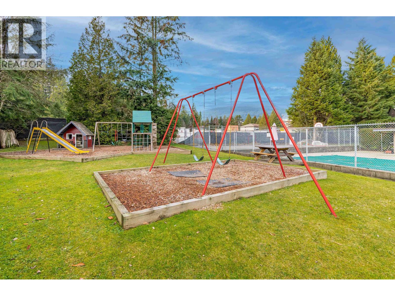 2329 Mountain Highway, North Vancouver, British Columbia  V7J 2N2 - Photo 37 - R3103882