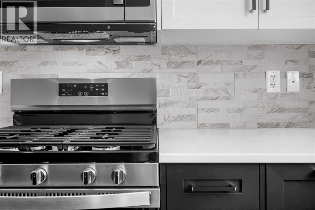 27 Amblefield Avenue NW, Calgary, Alberta  T3P 2C1 - Photo 12 - A2267569