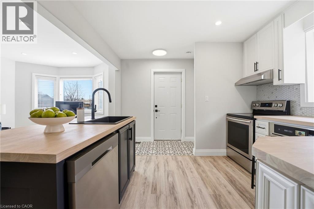 957 Queensdale Avenue E, Hamilton, Ontario  L8T 1H5 - Photo 8 - 40815303