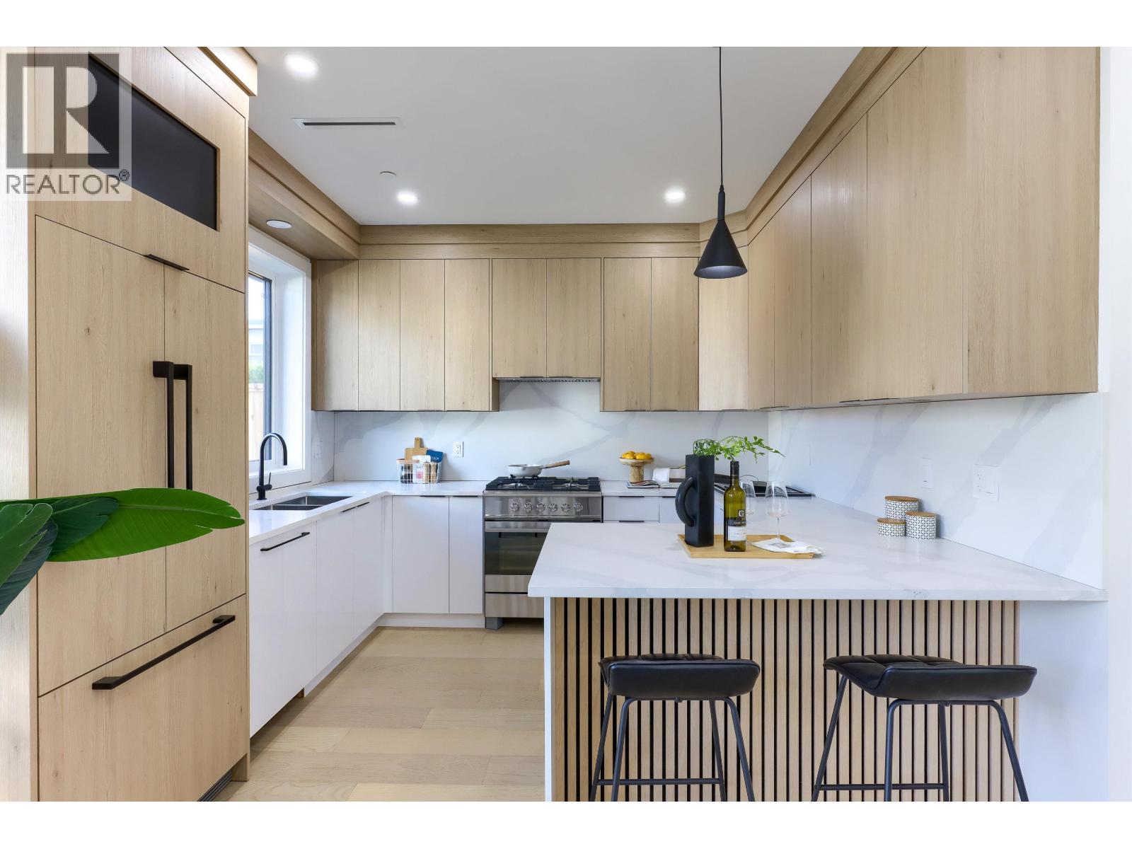 2 4742 St Catherines Street, Vancouver, British Columbia  V5V 4M7 - Photo 8 - R3104189