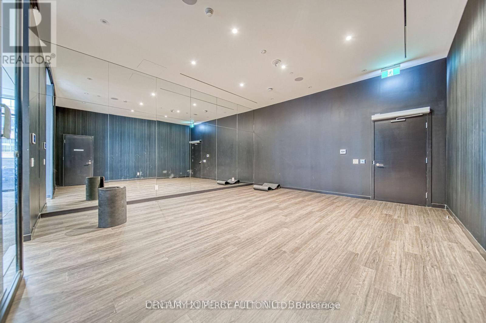 1009 - 20 Edward Street, Toronto, Ontario  M5G 0C5 - Photo 11 - C12927118