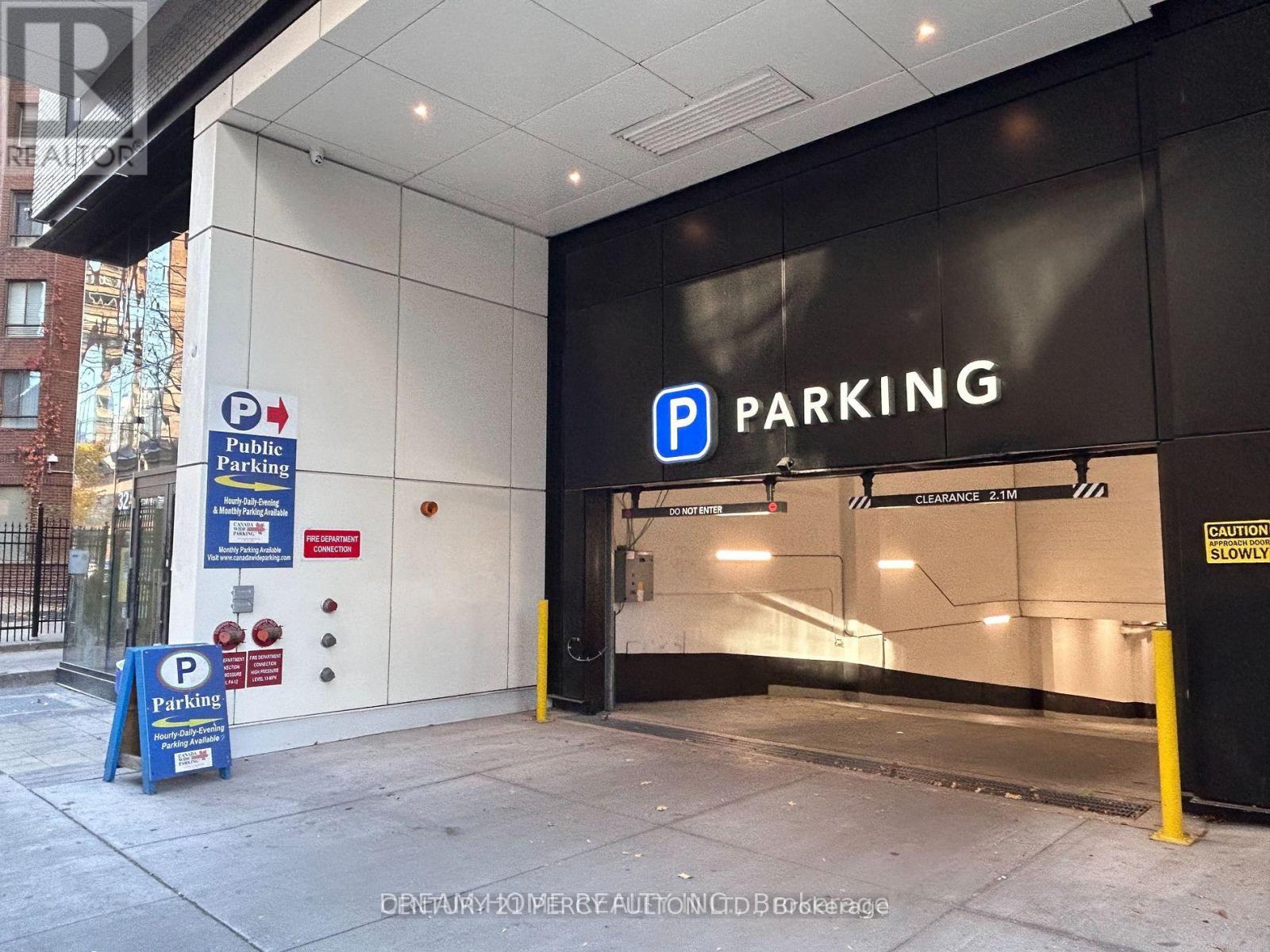 1009 - 20 Edward Street, Toronto, Ontario  M5G 0C5 - Photo 8 - C12927118