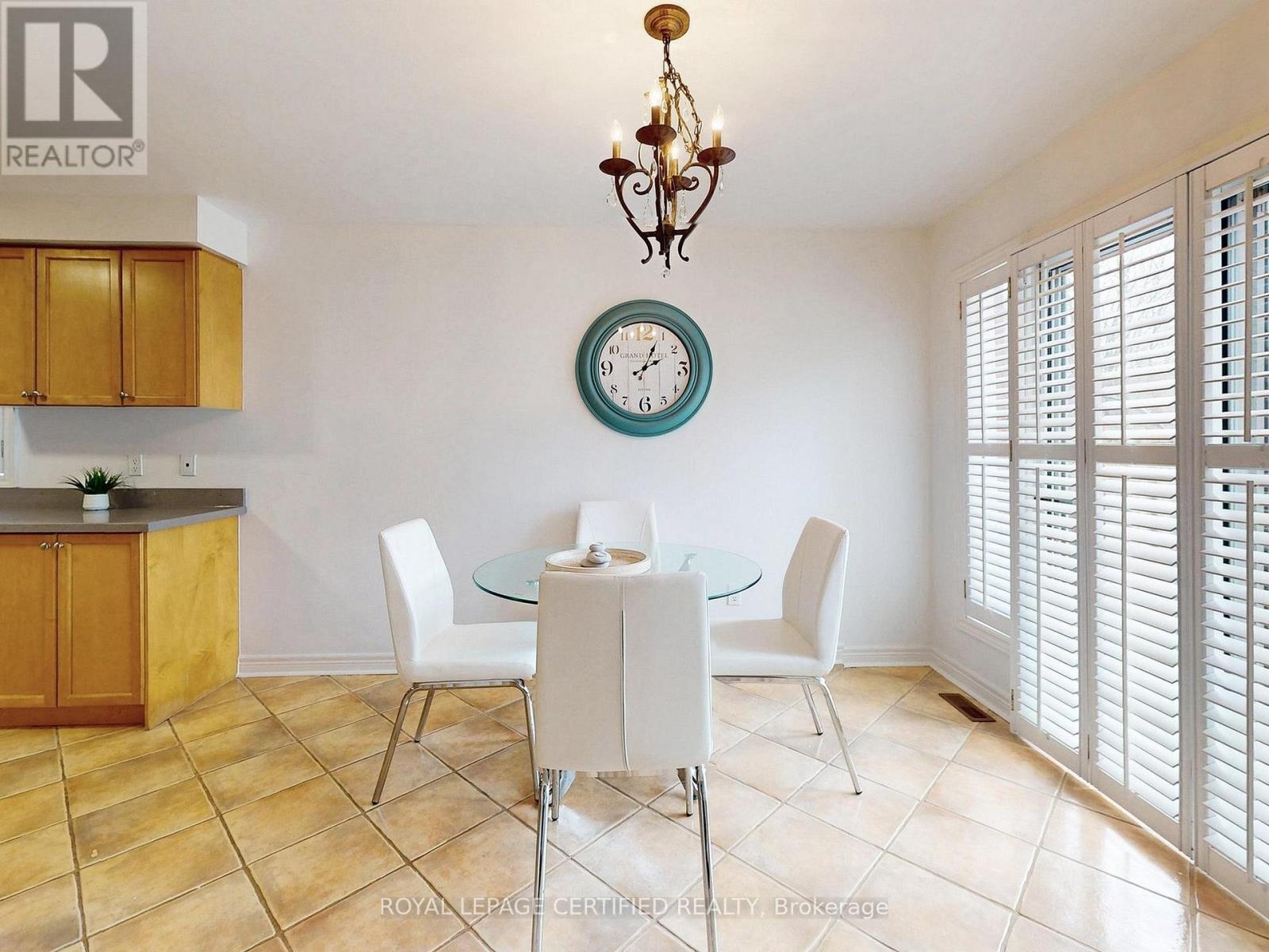 8 Grapevine Road, Caledon, Ontario  L7E 2L2 - Photo 15 - W12926746