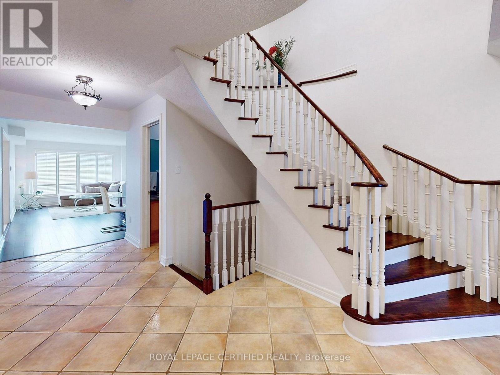 8 Grapevine Road, Caledon, Ontario  L7E 2L2 - Photo 18 - W12926746