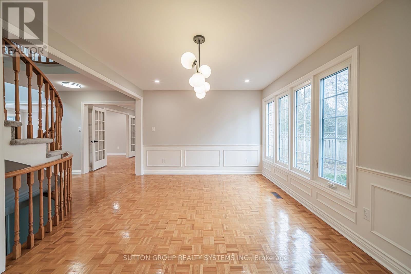 61 Somerset Crescent, Richmond Hill, Ontario  L4C 8N8 - Photo 16 - N12927122