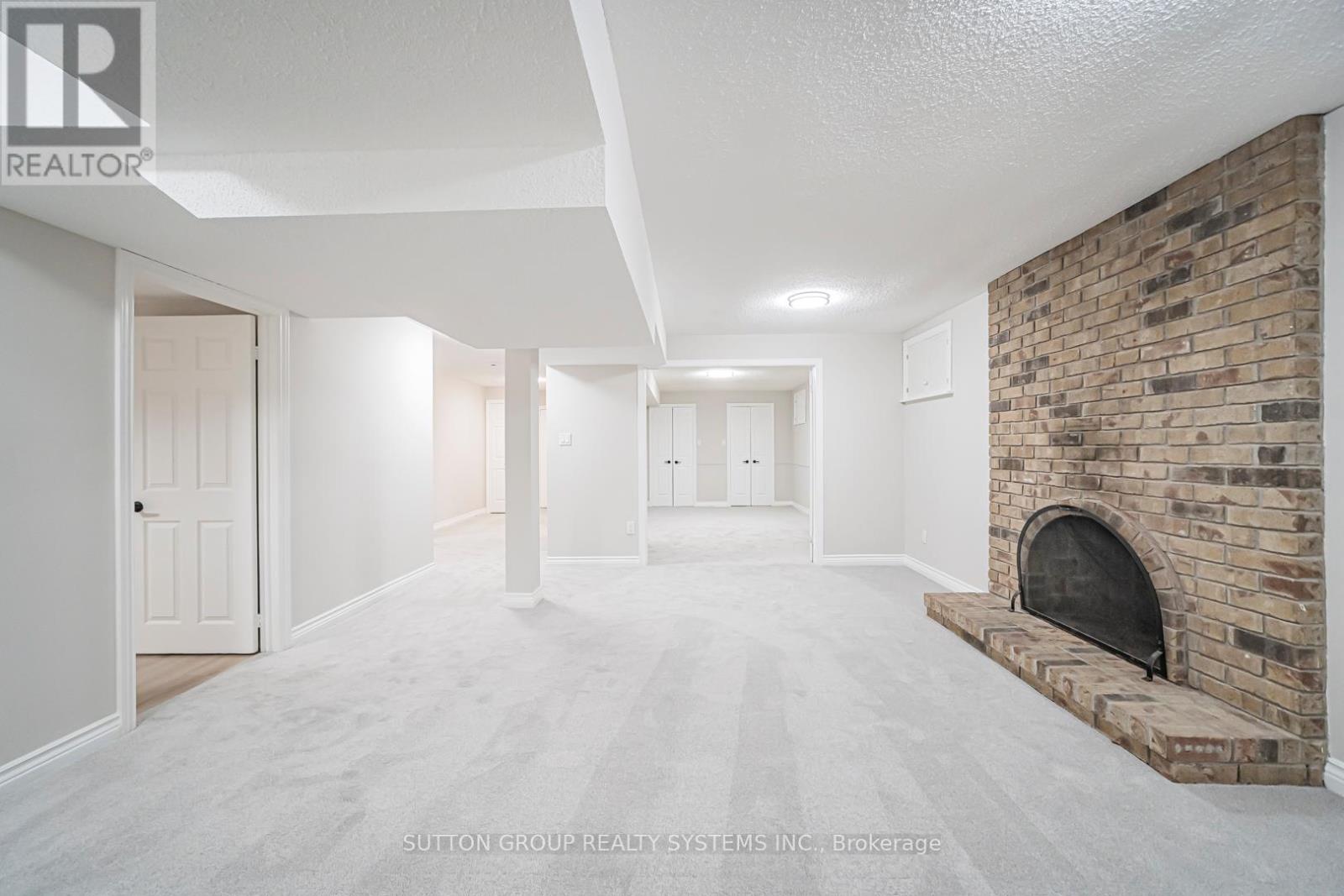 61 Somerset Crescent, Richmond Hill, Ontario  L4C 8N8 - Photo 42 - N12927122