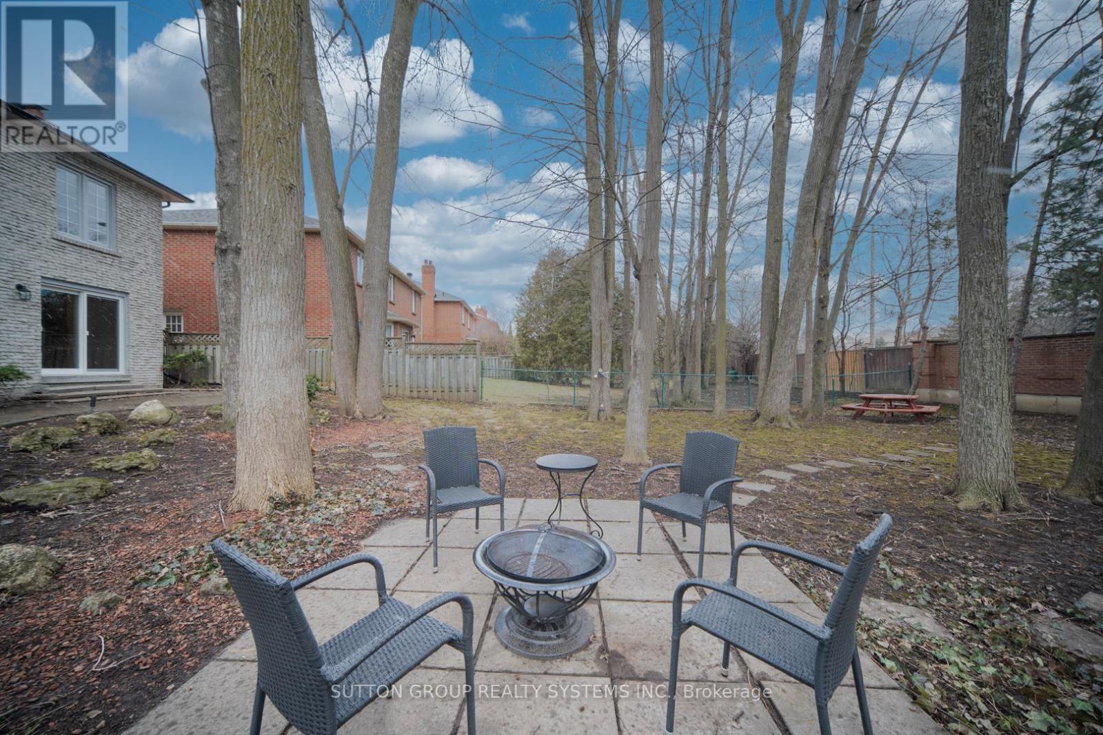 61 Somerset Crescent, Richmond Hill, Ontario  L4C 8N8 - Photo 46 - N12927122