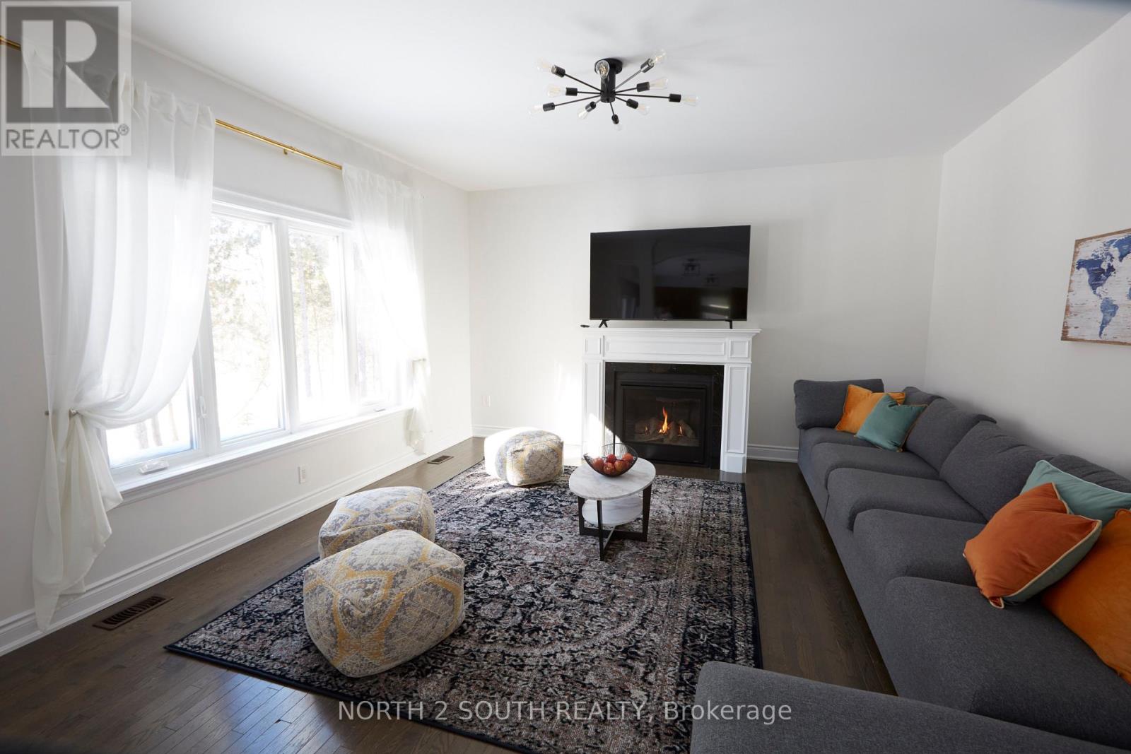 4 Boville Court, Oro-Medonte, Ontario  L0L 2L0 - Photo 8 - S12927128