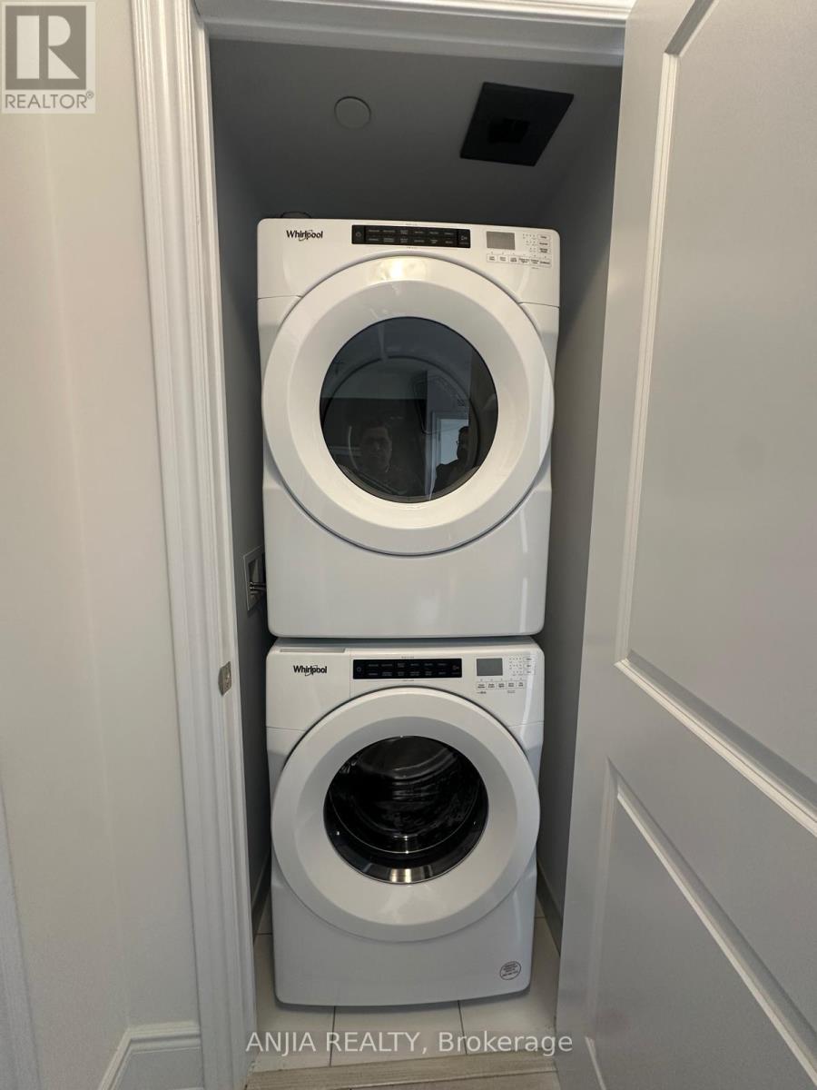 3711 - 30 Elm Drive W, Mississauga, Ontario  L5B 0N6 - Photo 13 - W12927120