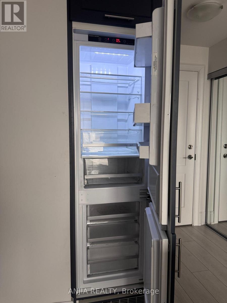 3711 - 30 Elm Drive W, Mississauga, Ontario  L5B 0N6 - Photo 19 - W12927120