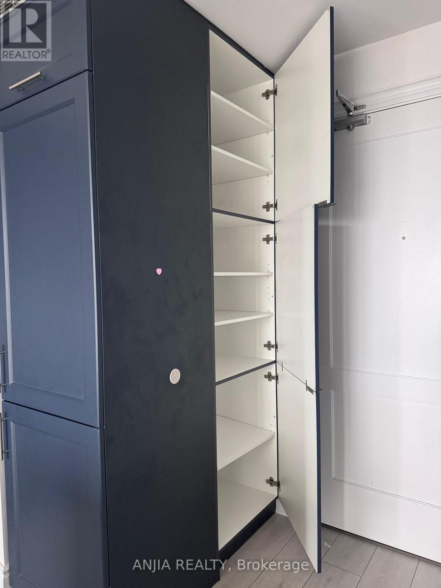 3711 - 30 Elm Drive W, Mississauga, Ontario  L5B 0N6 - Photo 21 - W12927120