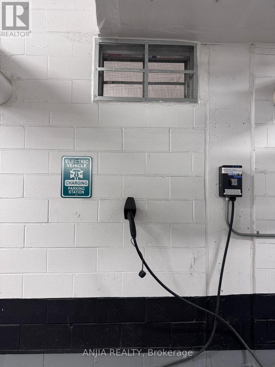 3711 - 30 Elm Drive W, Mississauga, Ontario  L5B 0N6 - Photo 23 - W12927120