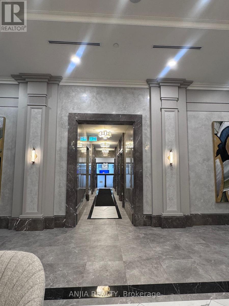 3711 - 30 Elm Drive W, Mississauga, Ontario  L5B 0N6 - Photo 4 - W12927120