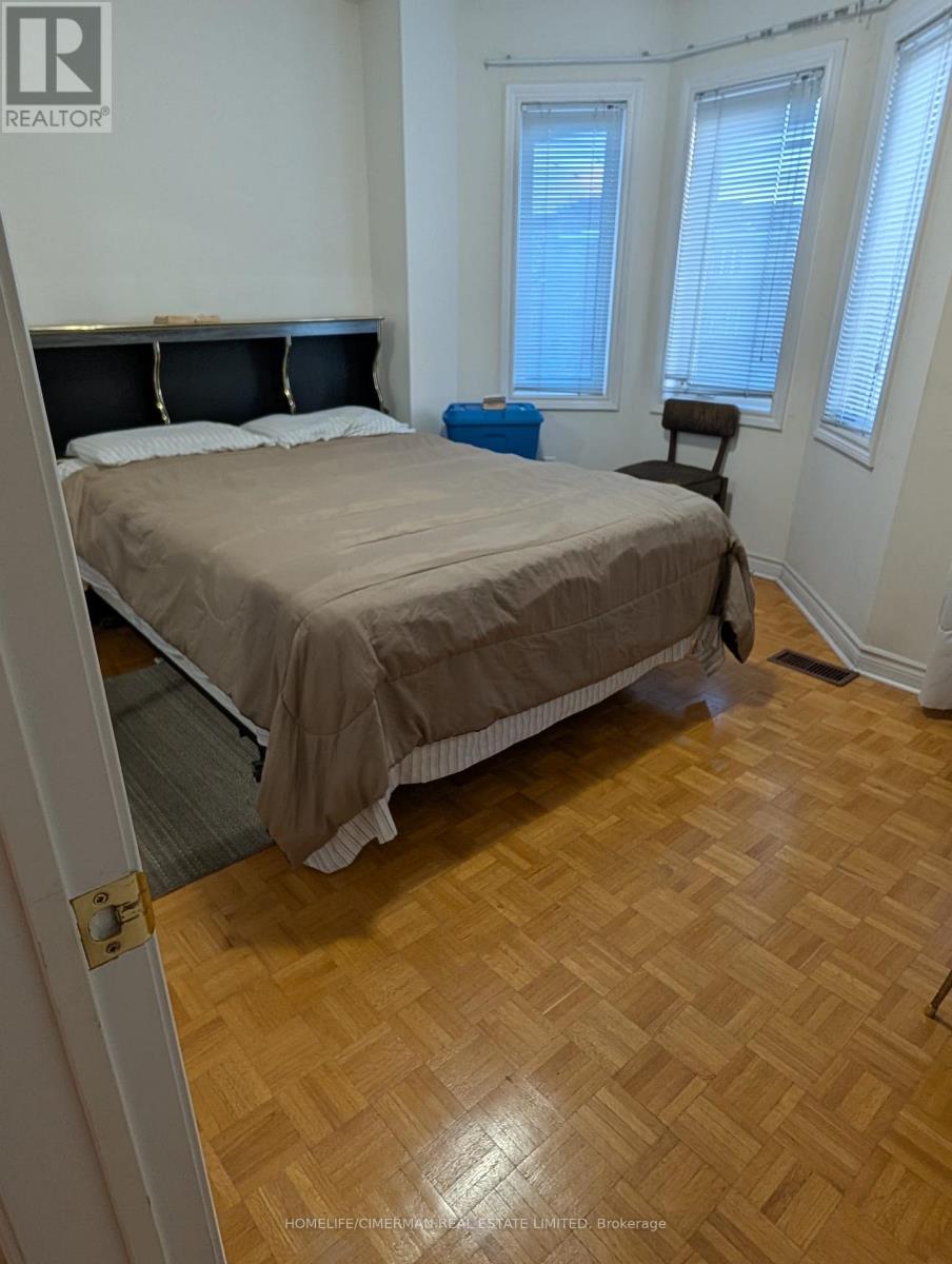 1585 Weston Road S, Toronto, Ontario  M9N 1T4 - Photo 21 - W12927126