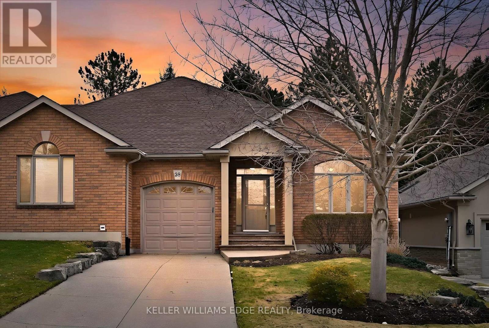 28 WAINWRIGHT BOULEVARD, Hamilton, Ontario