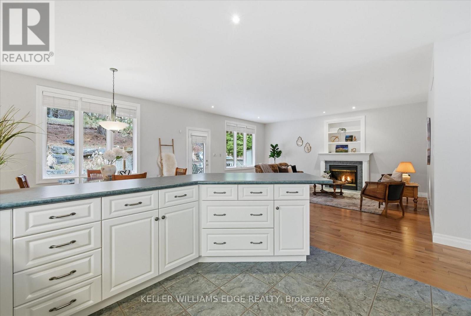 28 Wainwright Boulevard, Hamilton, Ontario  L9H 7N5 - Photo 24 - X12927130