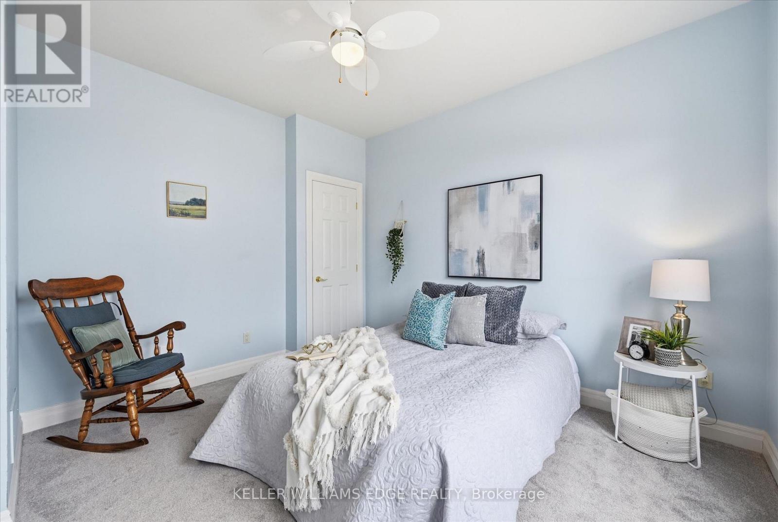 28 Wainwright Boulevard, Hamilton, Ontario  L9H 7N5 - Photo 4 - X12927130