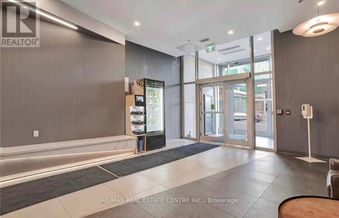 1305 - 60 Frederick Street, Kitchener, Ontario  N2H 0C7 - Photo 2 - X12927132