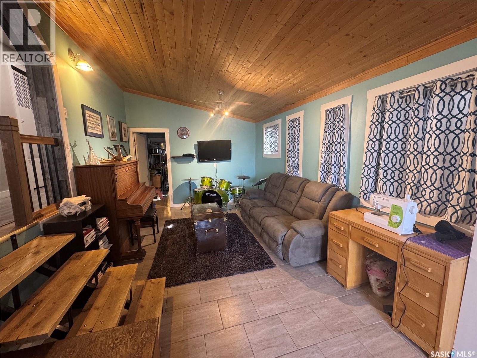 1 Saskatchewan Avenue, Griffin Rm No. 66, Saskatchewan  S0C 1G0 - Photo 3 - SK031414