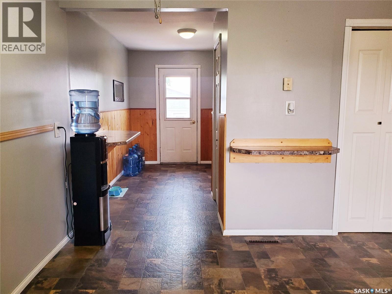 102 Railway Avenue E, Waldeck, Saskatchewan  S0H 4J0 - Photo 6 - SK031387