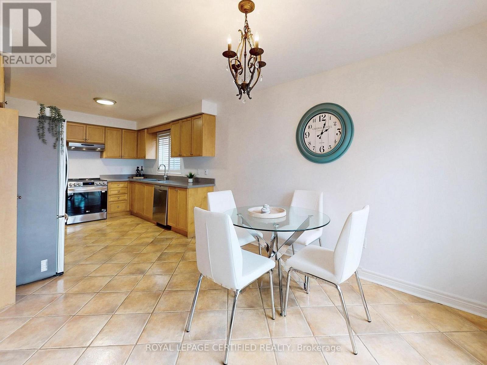 8 Grapevine Road, Caledon, Ontario  L7E 2L2 - Photo 14 - W12926746