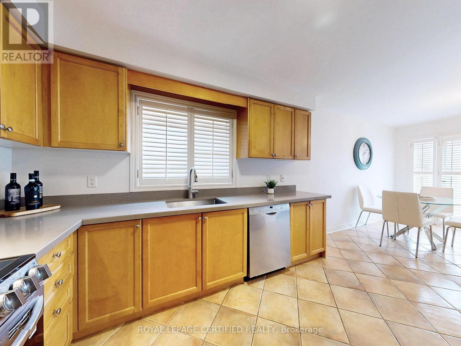 8 Grapevine Road, Caledon, Ontario  L7E 2L2 - Photo 12 - W12926746