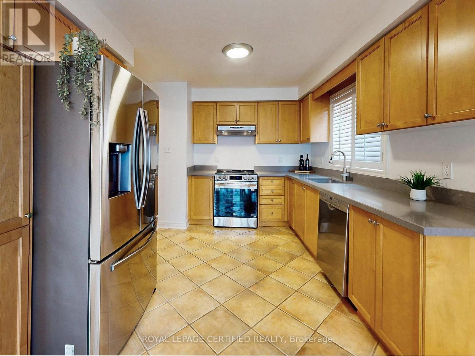 8 Grapevine Road, Caledon, Ontario  L7E 2L2 - Photo 10 - W12926746