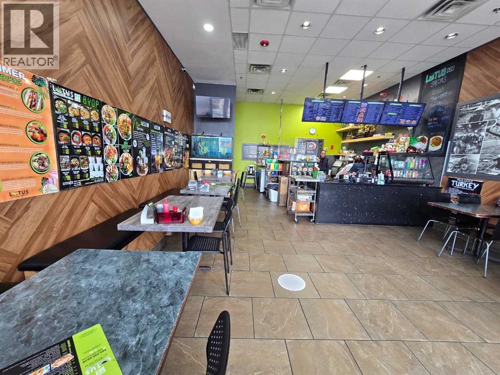 971 64 Avenue Ne, Calgary, Alberta  T2E 9b7 - Photo 2 - A2205340