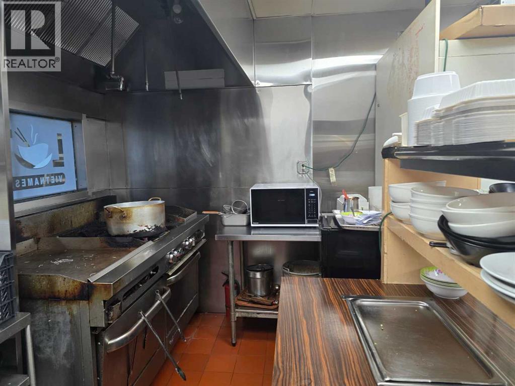 971 64 Avenue Ne, Calgary, Alberta  T2E 9b7 - Photo 10 - A2205340