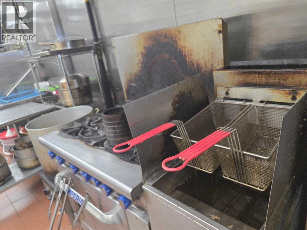 971 64 Avenue Ne, Calgary, Alberta  T2E 9b7 - Photo 8 - A2205340