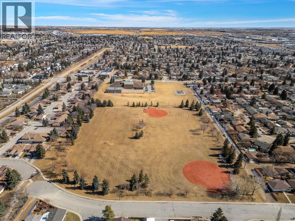 2640 Dovely Court Se, Calgary, Alberta  T2B 3G6 - Photo 40 - A2296864