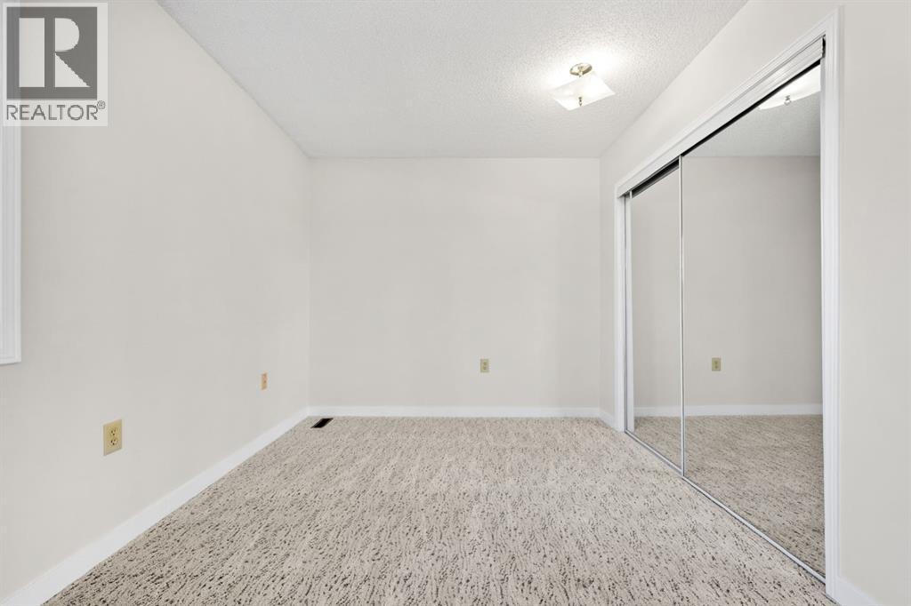 2640 Dovely Court Se, Calgary, Alberta  T2B 3G6 - Photo 14 - A2296864