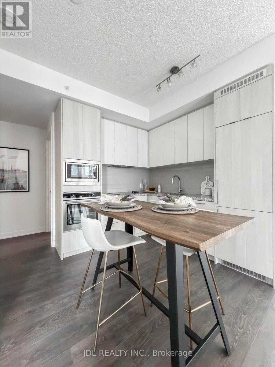 1602 - 115 Blue Jays Way, Toronto, Ontario  M5V 0N4 - Photo 13 - C12927144