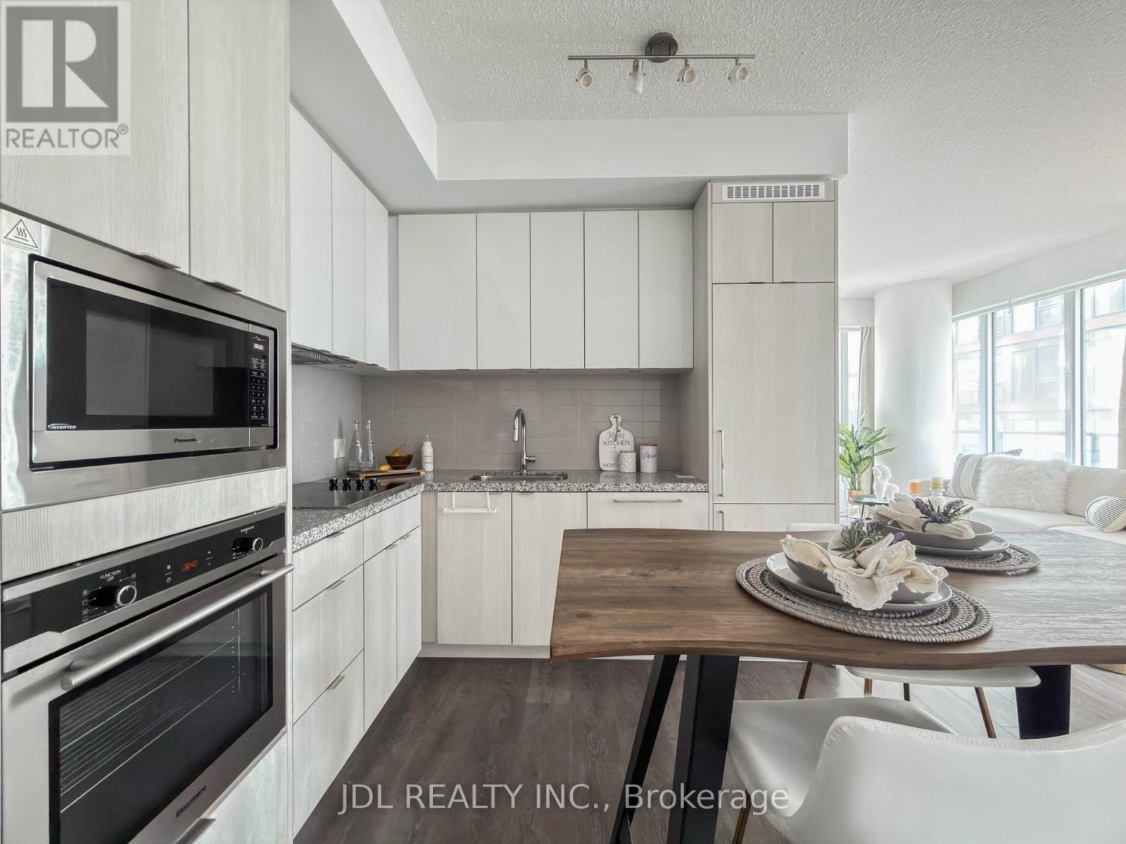 1602 - 115 Blue Jays Way, Toronto, Ontario  M5V 0N4 - Photo 15 - C12927144