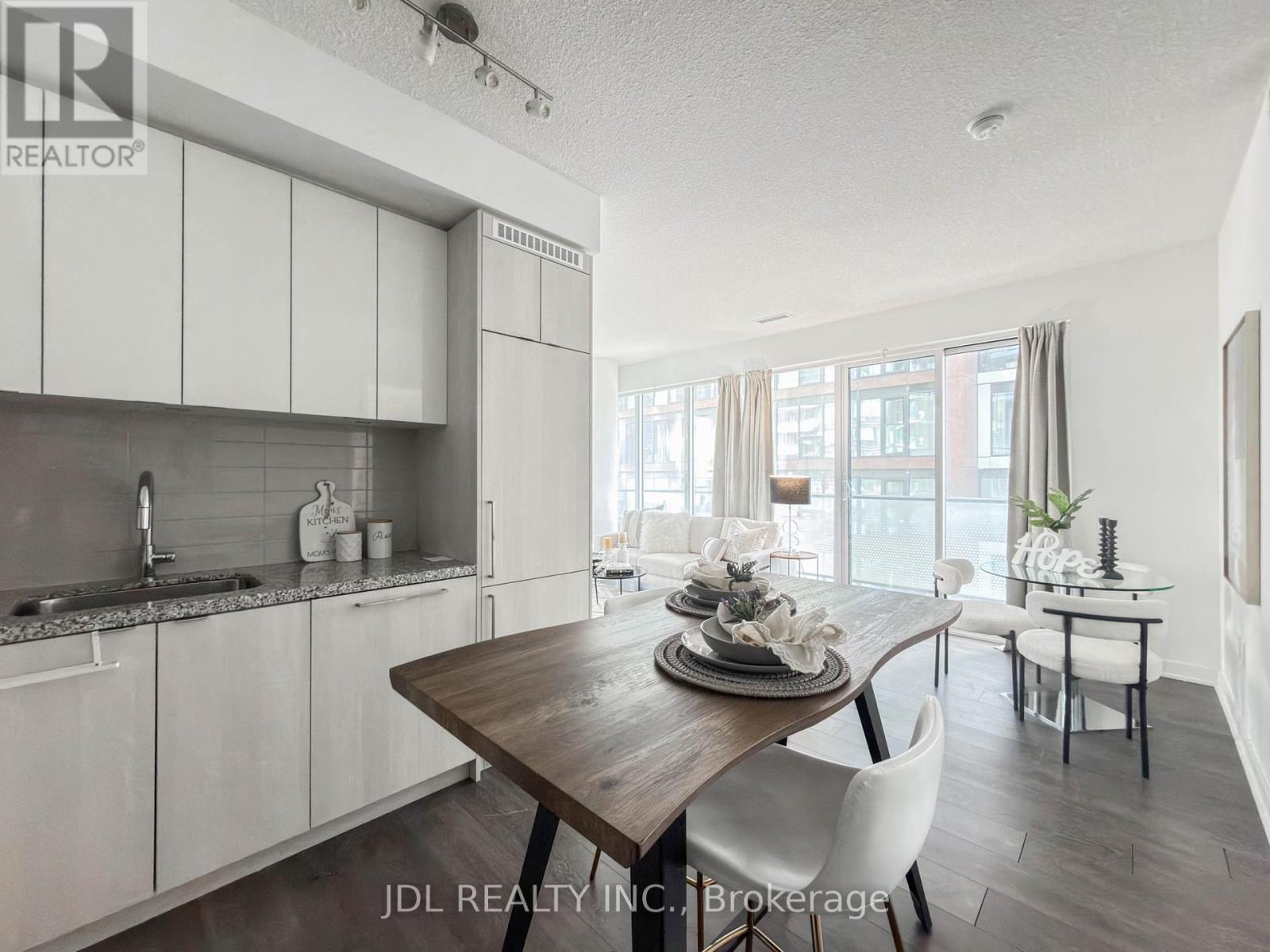 1602 - 115 Blue Jays Way, Toronto, Ontario  M5V 0N4 - Photo 18 - C12927144